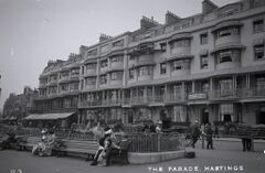 H00202 Breeds Place, Hastings c.1905 - Flickr - East Sussex Libraries Historical Photos.jpg